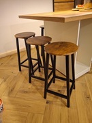 Hokery styl industrialny, vintage.