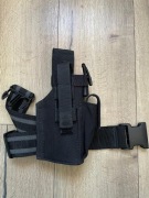 kabura udowa uniwersalna wyglada jak Eagle Industries Mark V