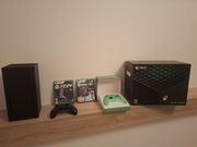 Xbox Seria X 1TB dwa Pady i gry