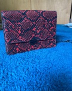 Mała torebka na łańcuszku od Reserved