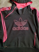 Granatowa bluza z różowymi motywami .