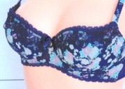 BOUX AVENUE usztywniany biustonosz w kwiaty z koronką 65E