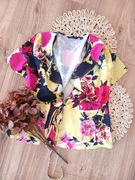 kwiecista bluzka z krotkim rękawem w kwiaty kwiatki z dekoltem 40L 