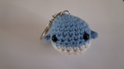 Maskotka breloczek wieloryb ręcznie wykonany na szydełku błękitny