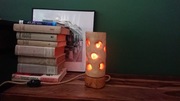 Lampka nocna lite drewno, sosna, wosk, żarówka, drewno drążone