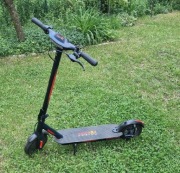 Hulajnoga elektryczna Red Bull Racing 8.5