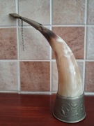 Róg polerowany okuty kielich obfitości .