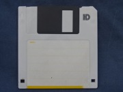 Dyskietka 3,5" 2HD 1,44 MB używana kolor BIAŁY