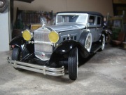Packard 1930 Signature Models 1:18 bez pudła