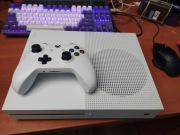 Konsola Xbox One S 1TB prawie nieużywana + pad