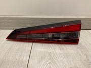 LAMPA PRAWA TYLNA W KLAPĘ TOYOTA COROLLA E21 KOMBI LIFT 22r EUROPA