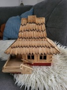 Własno ręcznie robiony domek 