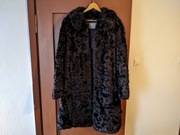 Futro naturalne czarne, dł. 110 cm, klatka 2x55, lata 80-te