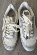 Buty sportowe dla dziewczynki białe , rozmiar 34 nowe