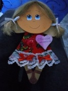 Drewniana lalka do powieszenia 