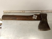 Stara  siekiera 1500g. 