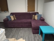 Narożnik zamszowy w kolorze ciemnej  śliwki