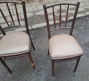 Stare krzesła giete do renowacji 