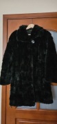 Czarne futro z norek