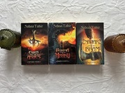 Sabaa Tahir Imperium ognia, Pochodnia w mroku, Żniwiarz u bram