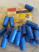 Kondensator Elektrolityczny UNITRA ELWA osiowy 1000 uF 10 V