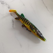 Używana guma szczupakowa 18-20 cm realistyczny wzór Firetiger stan bardzo
