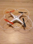 Dron bez kamery dla nastolatka 14+ Quadrocopter