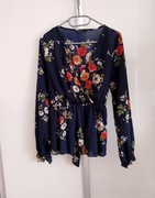 granatowa bluzka kopertowa z długim rękawem i wzorem w kwiaty rozmiar 40