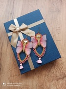 Śliczne kolczyki sutasz z motylkami