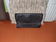 Czarno-złota kopertówka