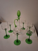 ,,,,Vintage Zestaw Kieliszków Do Wina Na Zielonej Nóżce Z Karafką,"""