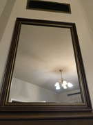 Lustro w drewnianej ramie – stan idealny