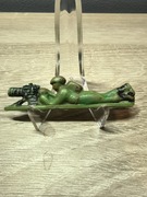 Żołnierzyk PRL Leżący żołnierz z karabinem maszynowym . 