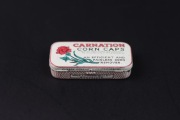 Stare metalowe pudełko po produktach Carnation Corn Caps