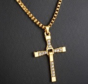 Naszyjnik krzyżyk Vin Diesel Toretto krzyż złoty prezent streetwear
