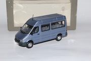 Model Mercedes Benz Sprinter Kombi Bus 1:43 Minichamps 