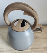 Czajnik Smukee 2L z gwizdkiem Szary / Nowy ! ! !