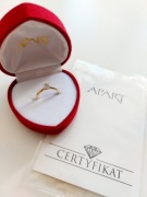 Pierścionek zaręczynowy 