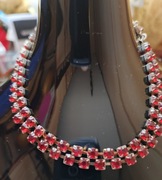 Kolia z czerwonych cyrkonii