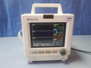 MONITOR EKG NELCOR NA STOJAKU