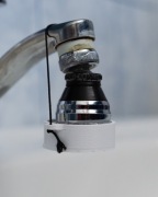 Pojemniczek do odkamieniania kranu z drukarki 3D