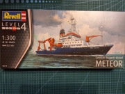 Statek badawczy Meteor 1:300 Revell