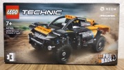Klocki LEGO Technic NEOM McLaren Extreme E Race Car 42166 252 elementy