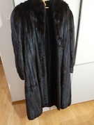 Luksusowe futro z norek SAGA MINK – klasyczne, długie, w doskonałym stanie