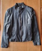 Czarna skórzana kurtka krój motocyklówki rozmiar S