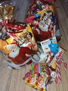 Paczka świąteczna z słodyczami 