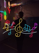 Nuty Muzyczne Neon Ozdoba na Ścianę. Klucz Muzyczny LED Reklama 
