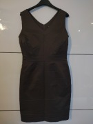 Elegancka brązowa sukienka