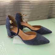 Damskie buty Geox w rozmiarze 35
