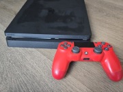 PlayStation 4 + 2 gry (gta5,rdr2).